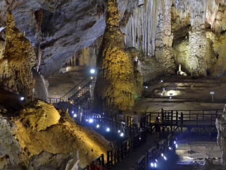 Tour “Vườn Thực Vật – Động Thiên Đường – Động Phong Nha 1