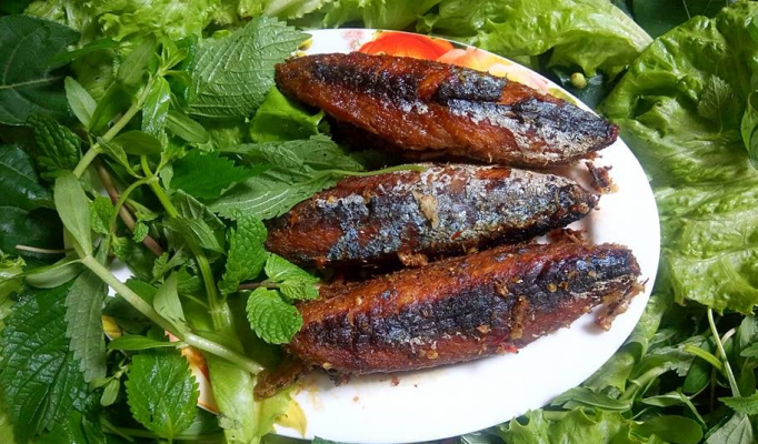 Cá nục hấp phơi khô